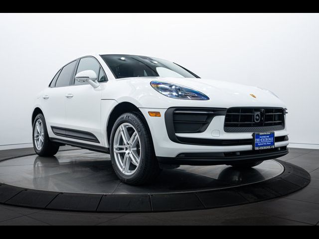 2024 Porsche Macan Base