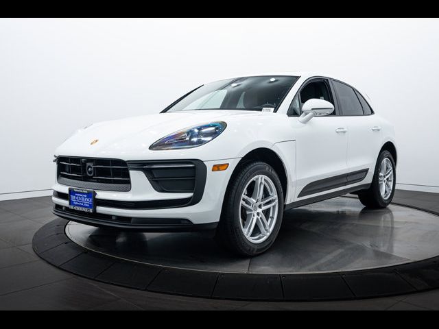 2024 Porsche Macan Base