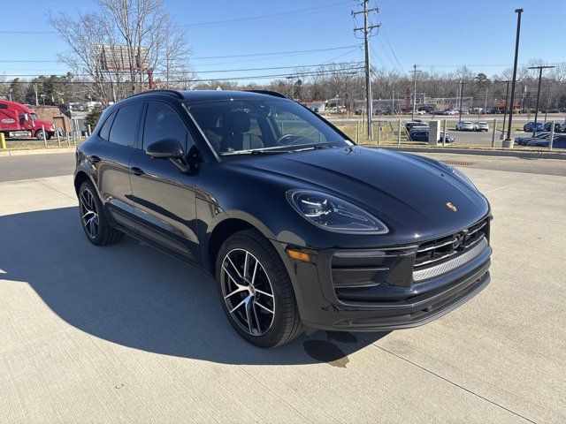 2024 Porsche Macan Base