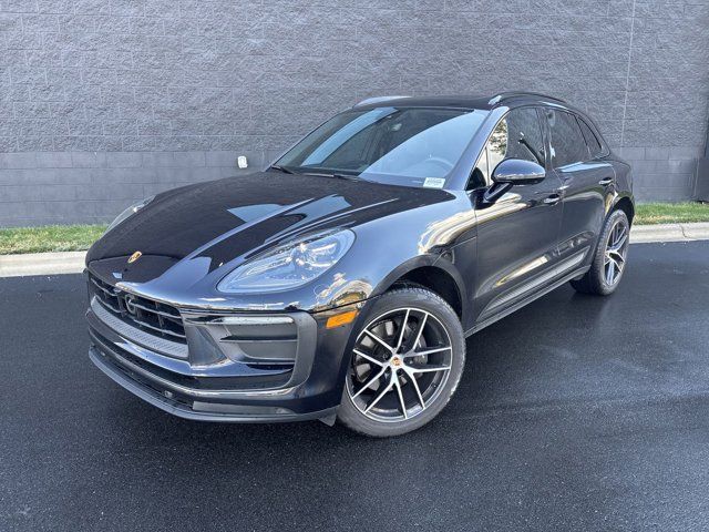 2024 Porsche Macan Base