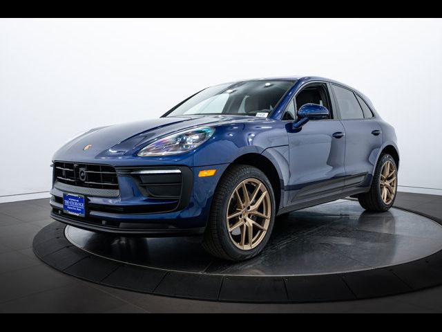 2024 Porsche Macan Base