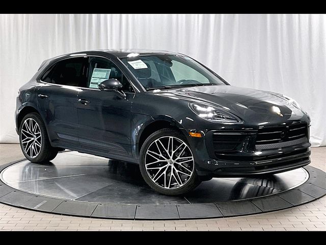 2024 Porsche Macan Base