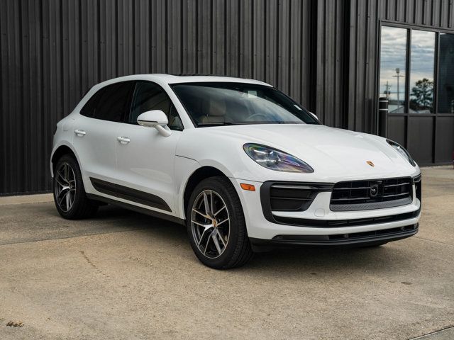 2024 Porsche Macan Base