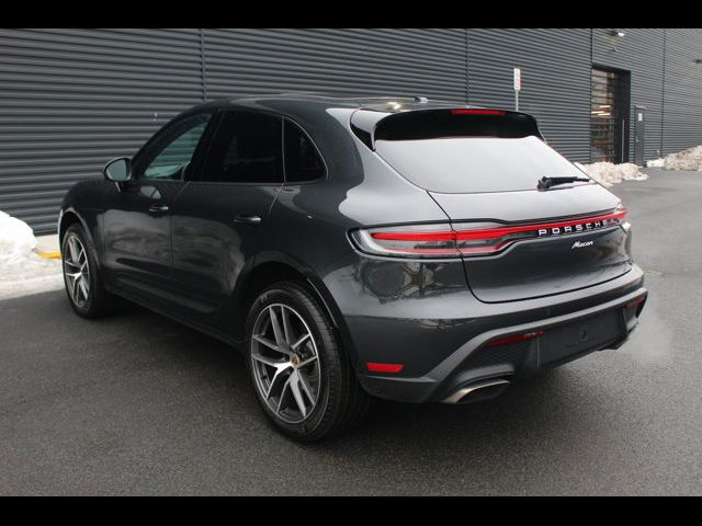 2024 Porsche Macan Base