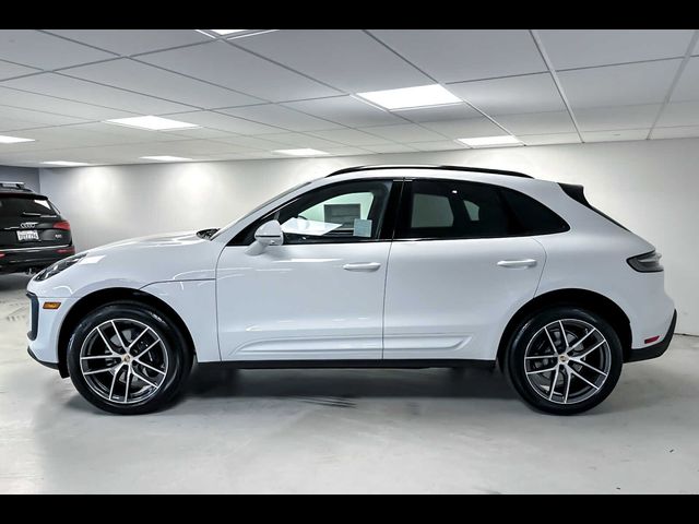 2024 Porsche Macan Base