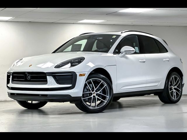 2024 Porsche Macan Base