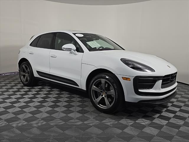 2024 Porsche Macan Base