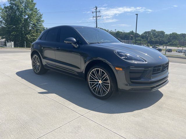 2024 Porsche Macan Base