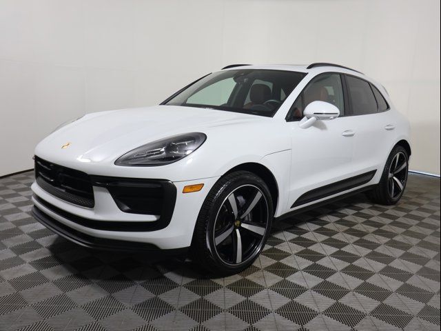 2024 Porsche Macan 