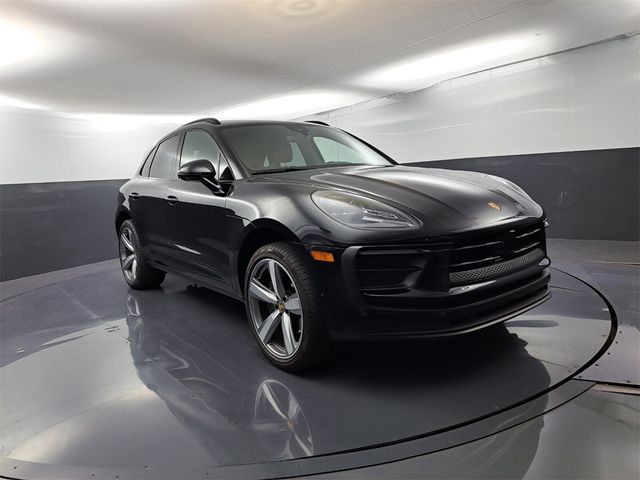 2024 Porsche Macan Base