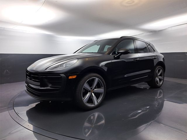 2024 Porsche Macan Base