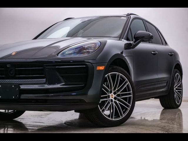 2024 Porsche Macan 