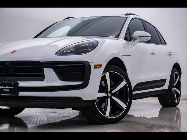 2024 Porsche Macan Base