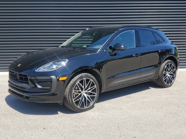 2024 Porsche Macan Base