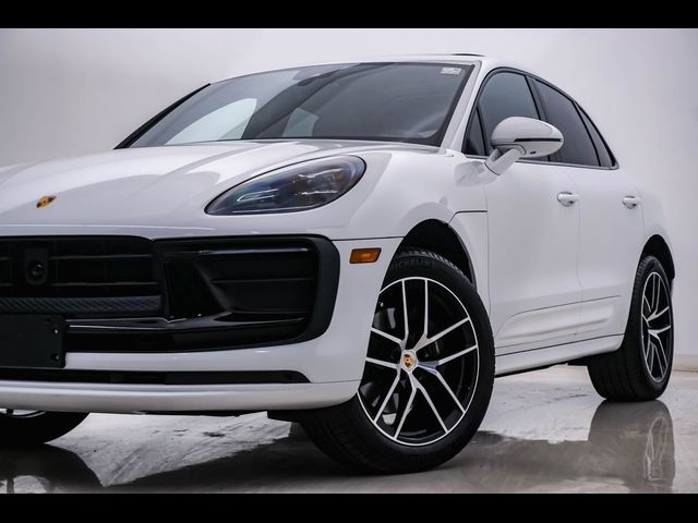 2024 Porsche Macan Base