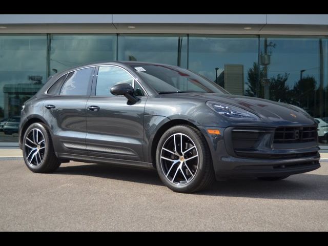 2024 Porsche Macan Base