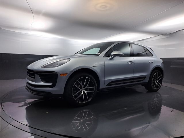 2024 Porsche Macan Base