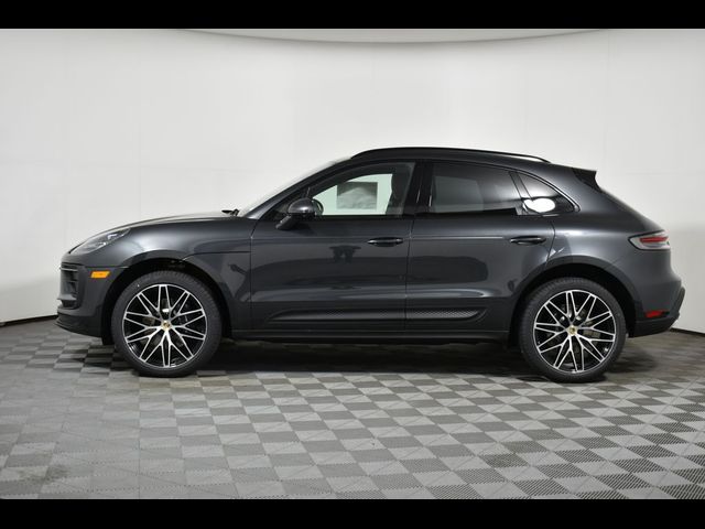 2024 Porsche Macan Base