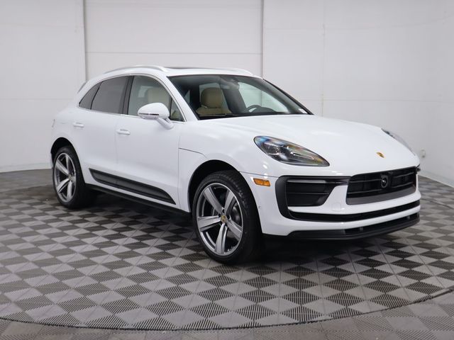 2024 Porsche Macan Base