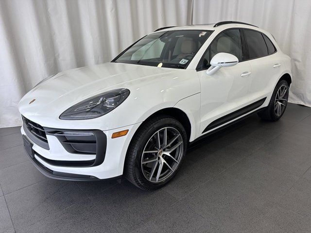 2024 Porsche Macan Base