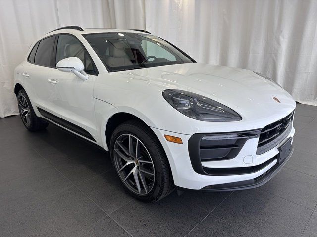 2024 Porsche Macan Base