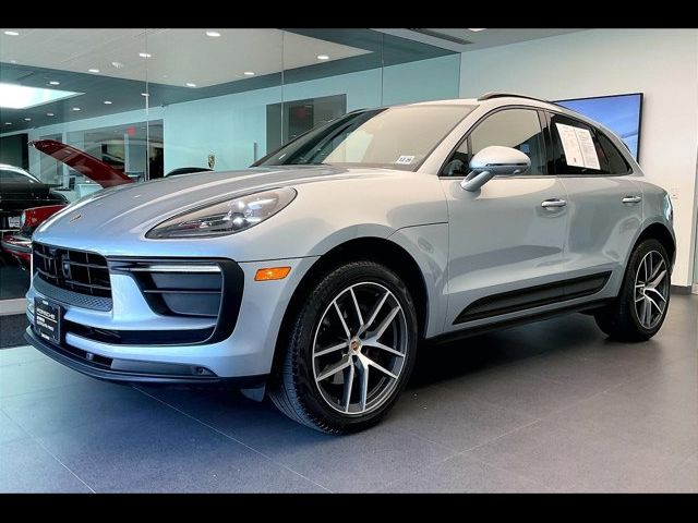 2024 Porsche Macan Base