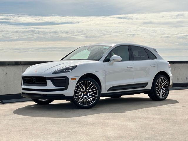 2024 Porsche Macan Base