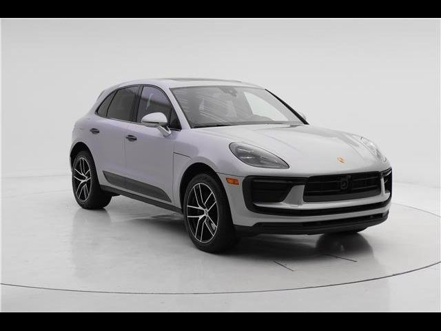 2024 Porsche Macan Base