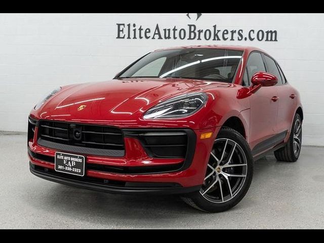 2024 Porsche Macan Base