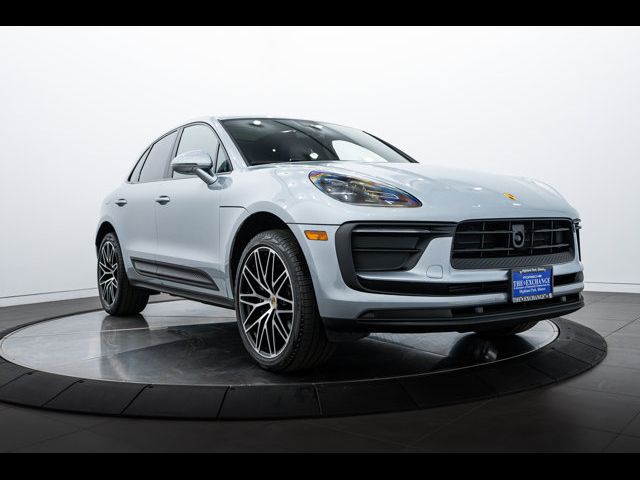 2024 Porsche Macan Base