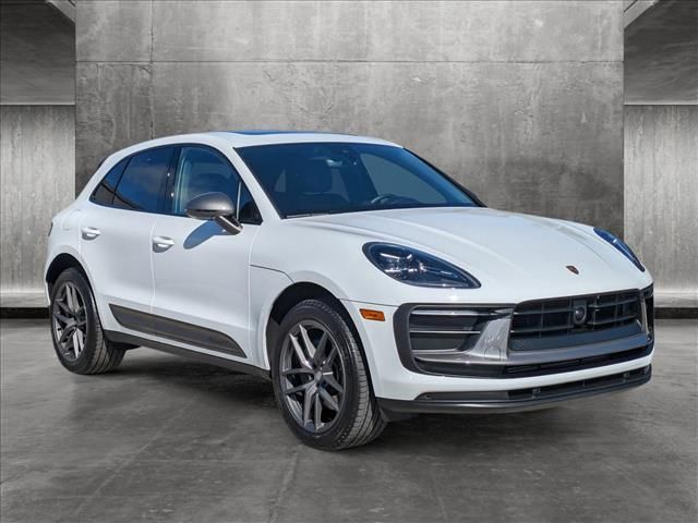 2024 Porsche Macan Base