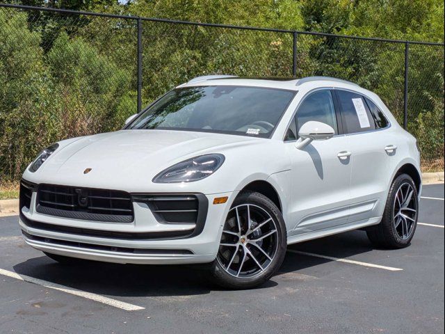 2024 Porsche Macan Base