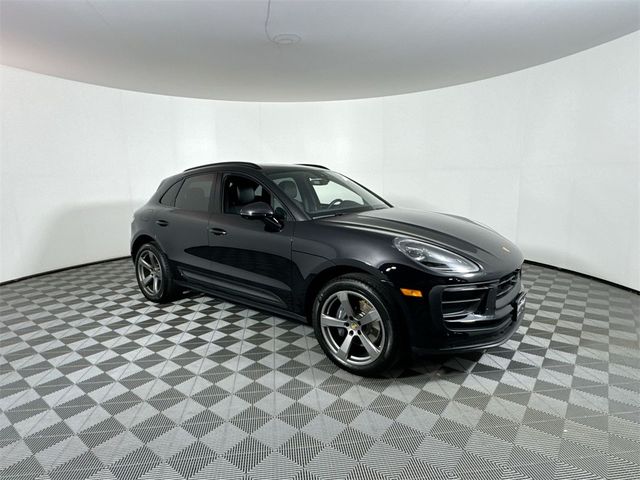 2024 Porsche Macan Base