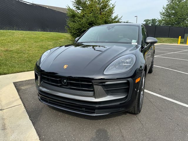 2024 Porsche Macan Base