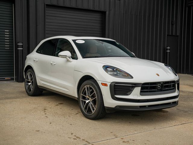 2024 Porsche Macan Base