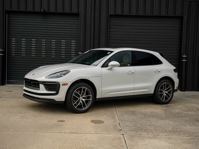 2024 Porsche Macan Base