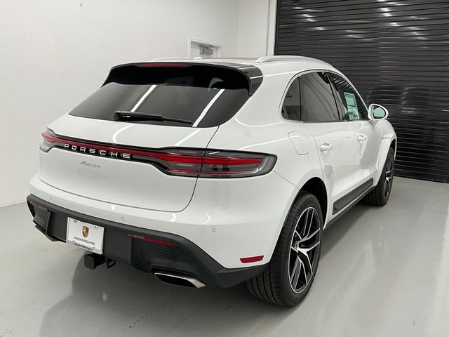 2024 Porsche Macan Base