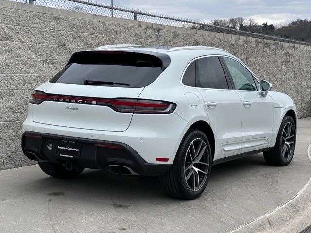 2024 Porsche Macan Base