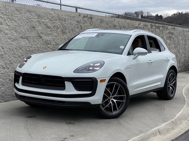 2024 Porsche Macan Base