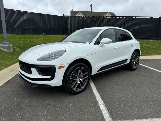 2024 Porsche Macan Base