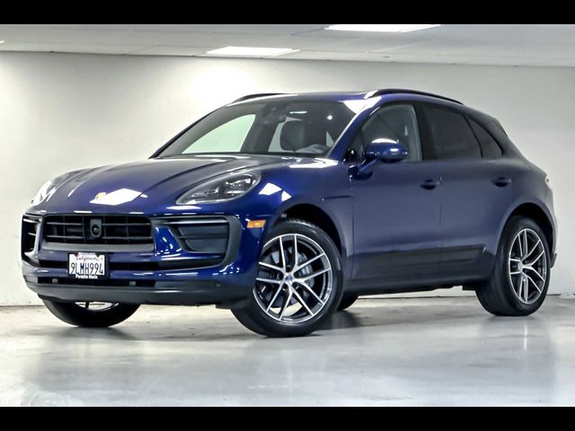 2024 Porsche Macan Base