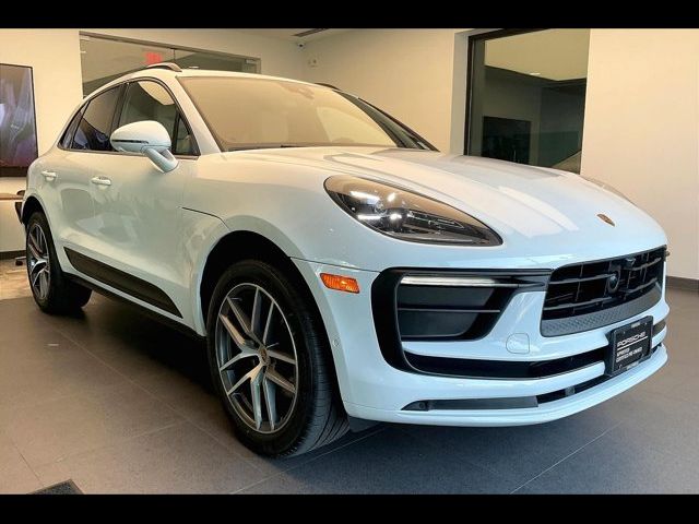 2024 Porsche Macan Base