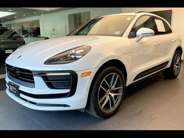 2024 Porsche Macan Base