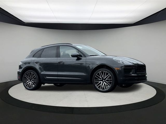 2024 Porsche Macan 