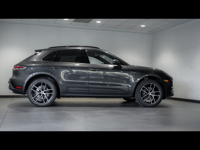 2024 Porsche Macan 