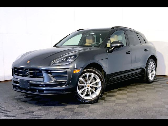 2024 Porsche Macan Base