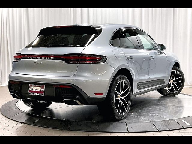 2024 Porsche Macan Base