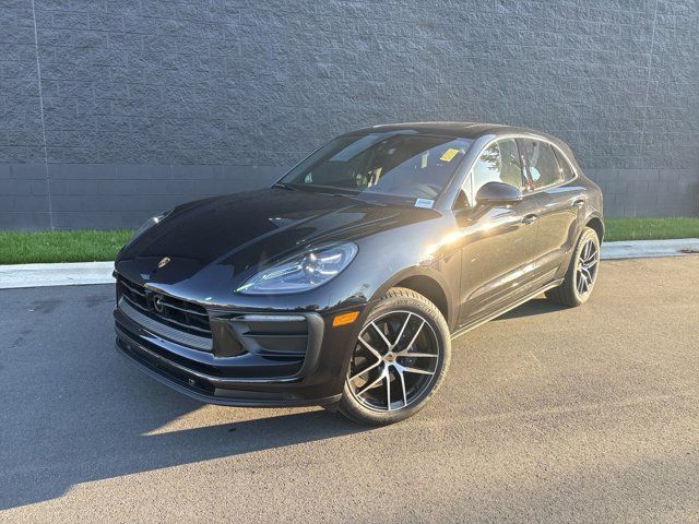 2024 Porsche Macan Base