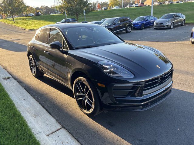 2024 Porsche Macan Base