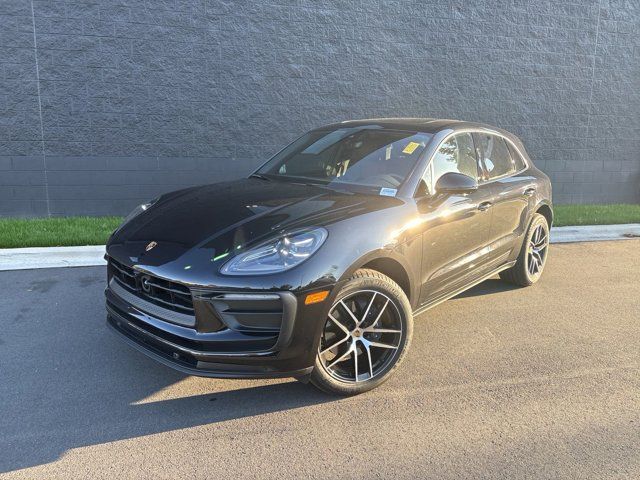 2024 Porsche Macan Base